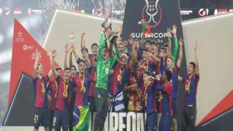 库里第三节狂揽三双，新援助力22分，勇士大胜开拓者35分